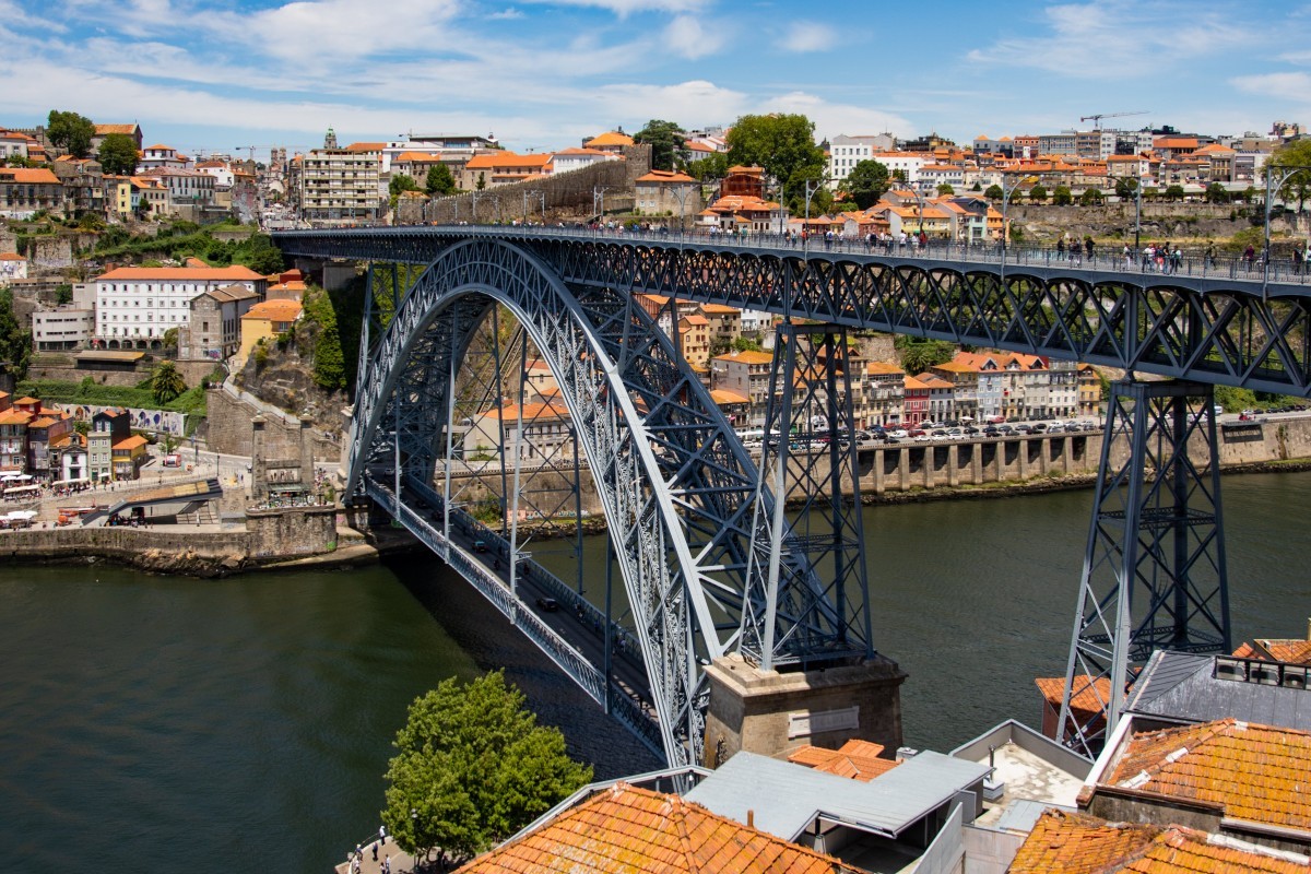 Mercado imobiliário do Porto atrai investidores internacionais.